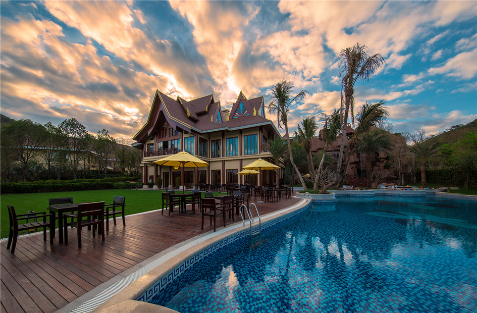 R-C (8).jpg R-C (8).jpg